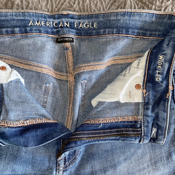 American Eagle Wide Leg Jean - Picture 3 of 3